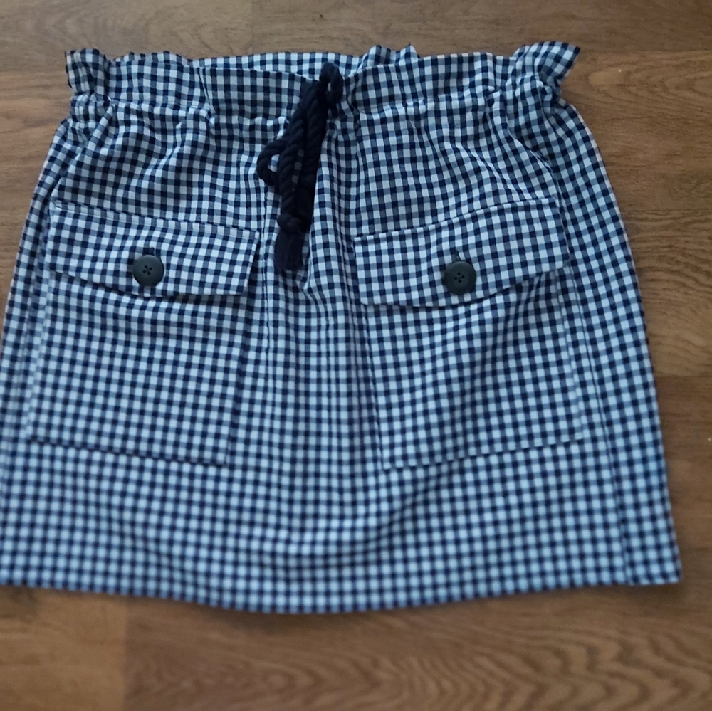 3/$15 Drawstring waisted mini skirt - Picture 1 of 4